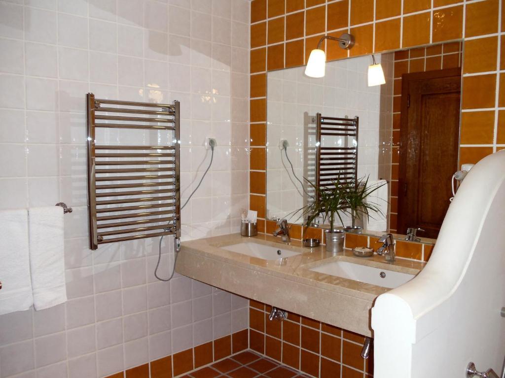 Casa Do Largo - - Turismo De Habitacao Inn